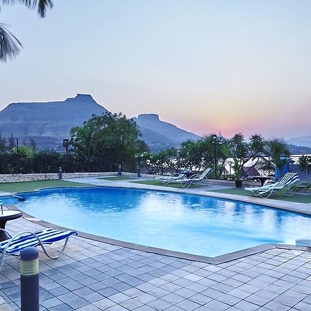 Savana Lake Resort Nashik Buitenkant foto