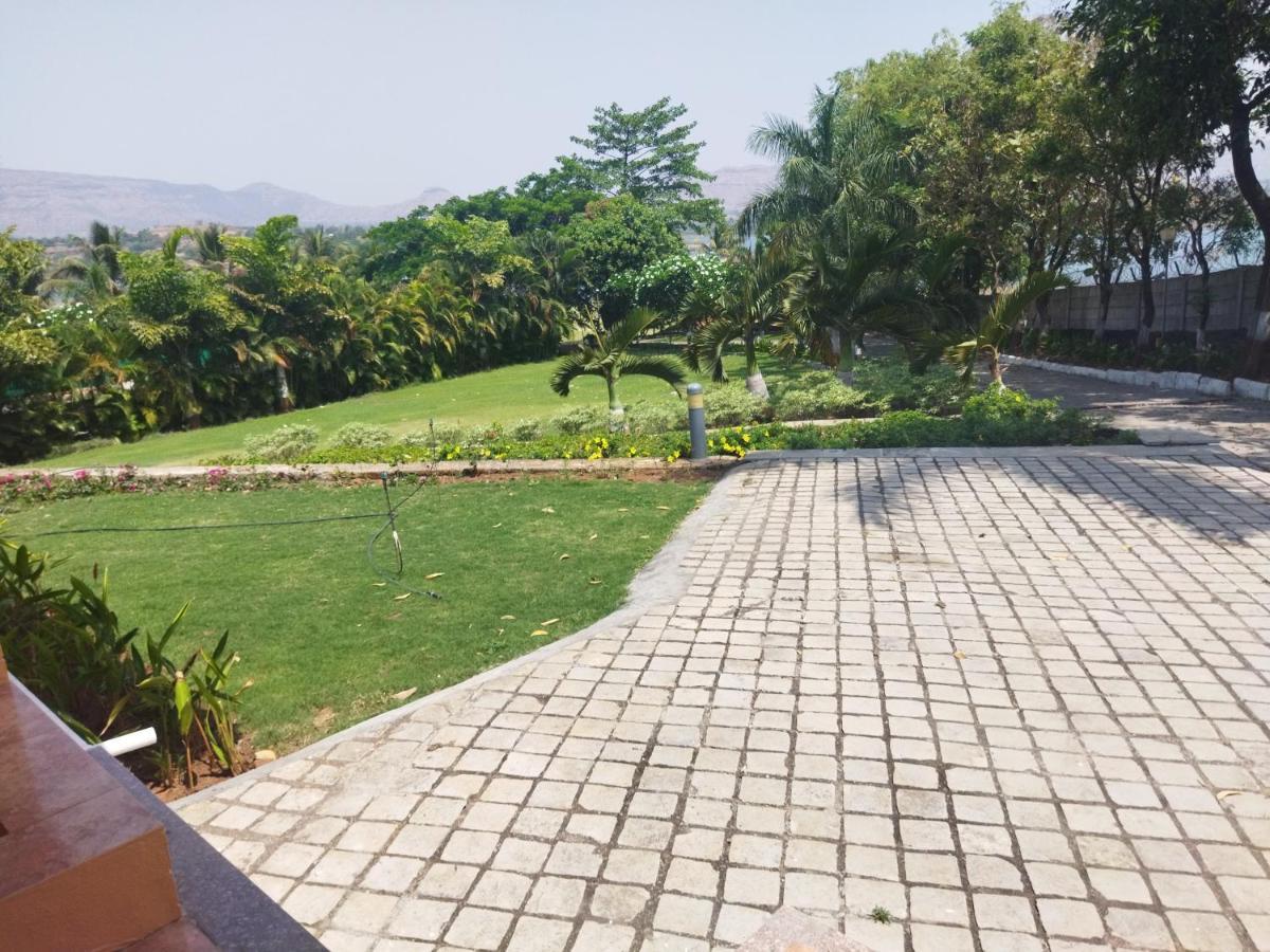 Savana Lake Resort Nashik Buitenkant foto