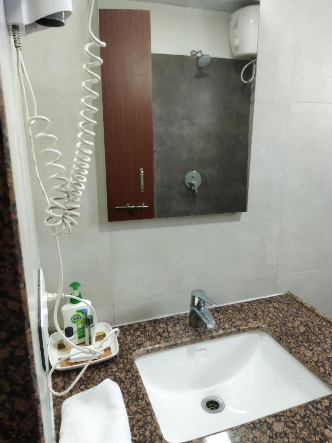 Savana Lake Resort Nashik Buitenkant foto