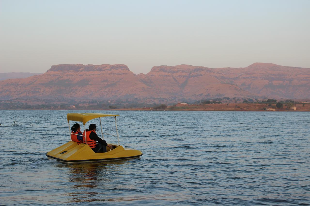 Savana Lake Resort Nashik Buitenkant foto
